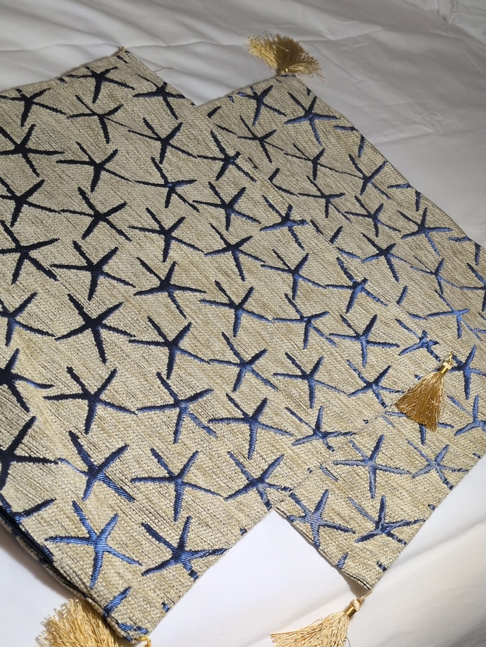 Pottery Barn Starfish Embroidered Pillow Covers 17x17 NWOT Set of 2 Beige Blue